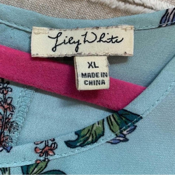 XL ladies top purchased from Nordstrom - Picture 2 of 2